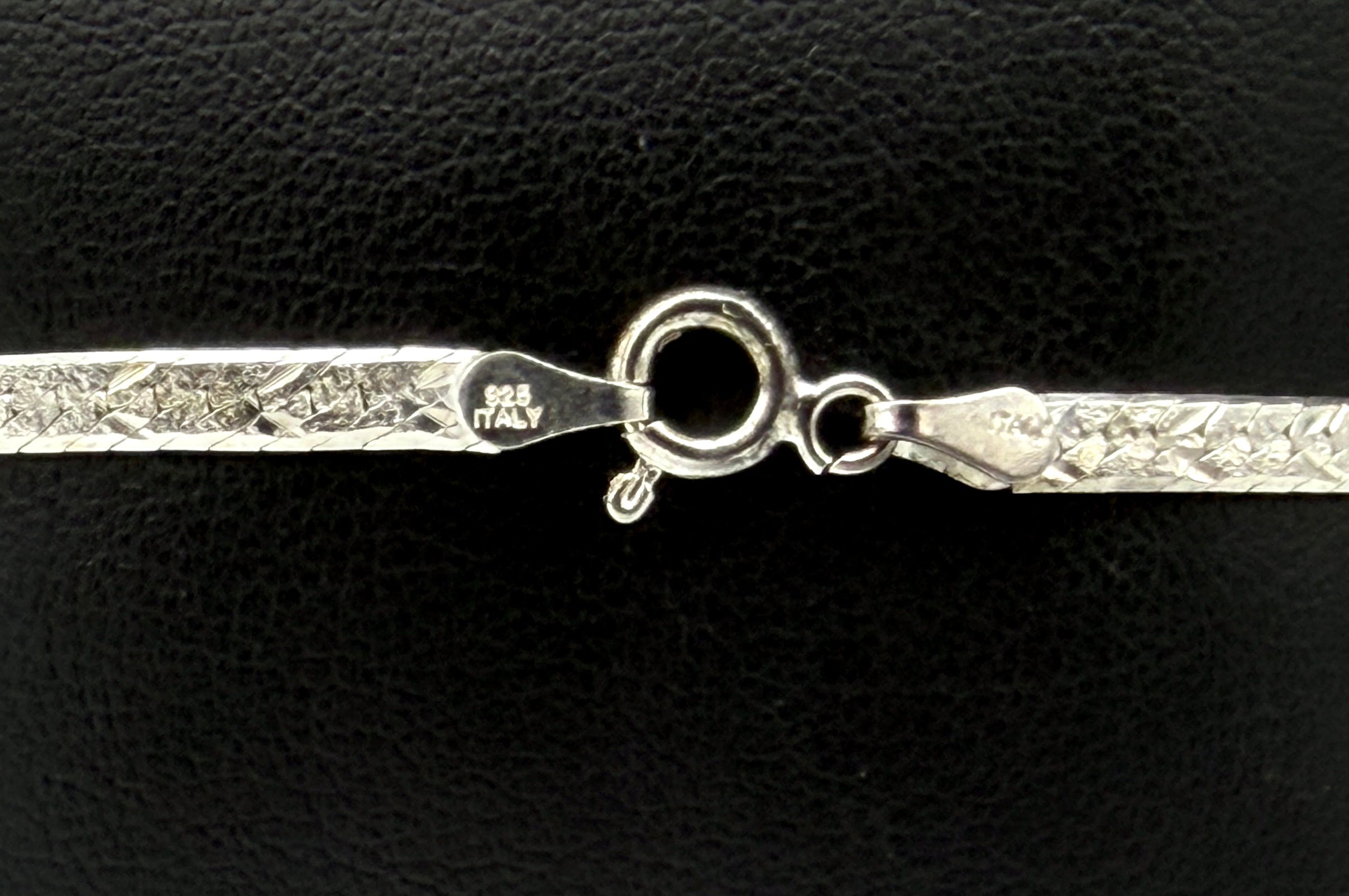 Vintage Italian Sterling Silver Herringbone Link Bracelet - 7"