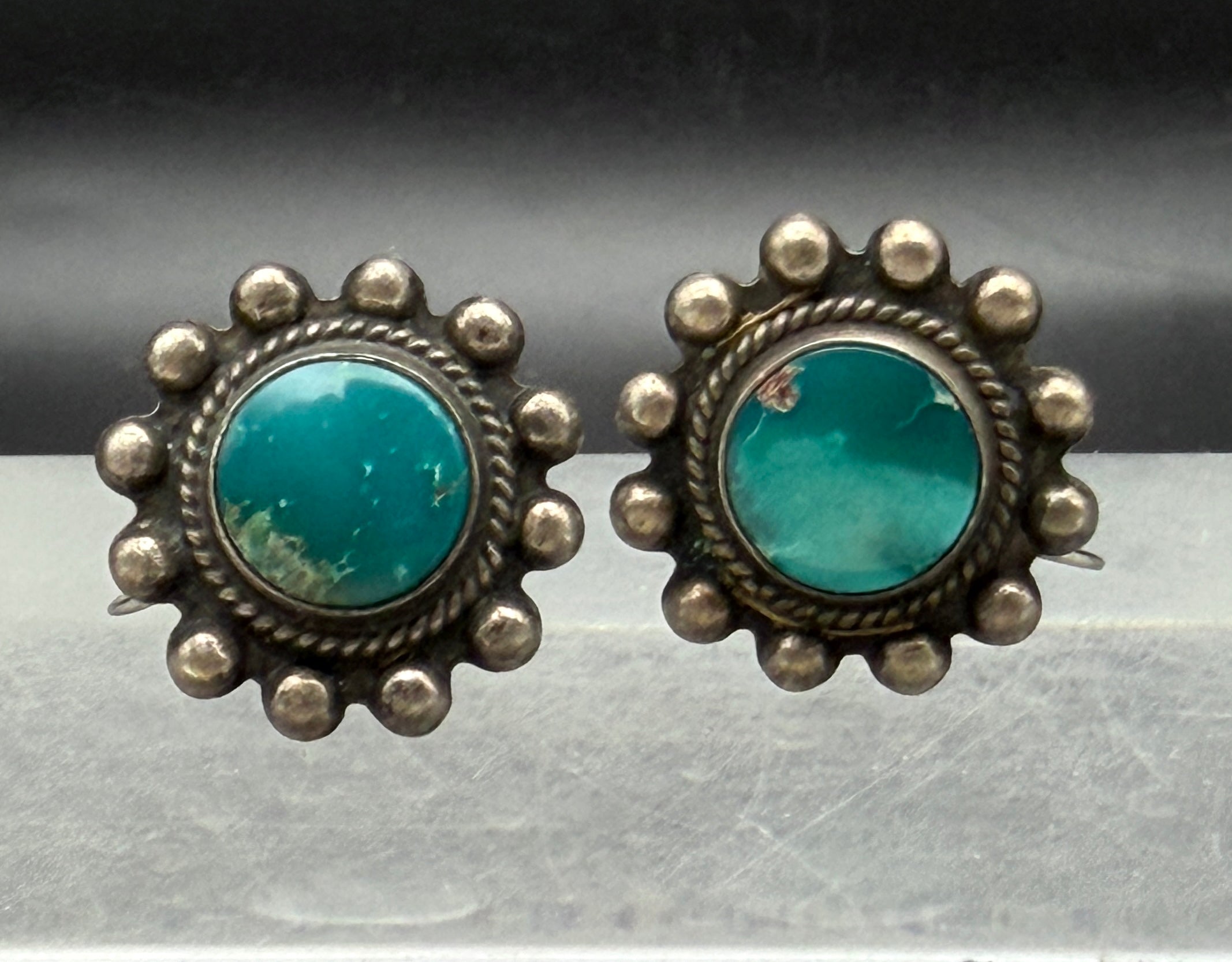Vintage Handcrafted Green Turquoise Silver Screwback Earrings
