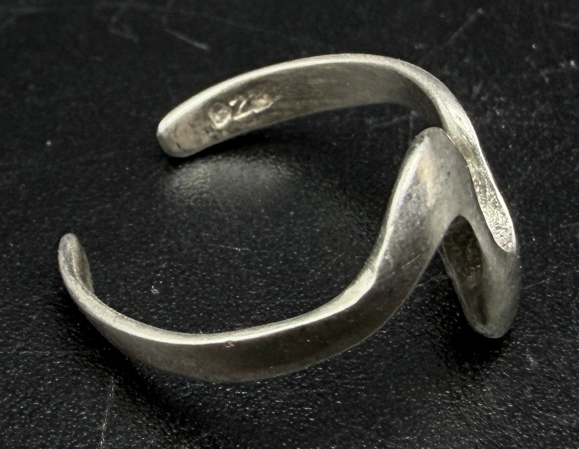 Vintage Sterling Silver Adjustable Size Ring - Size 3.75+