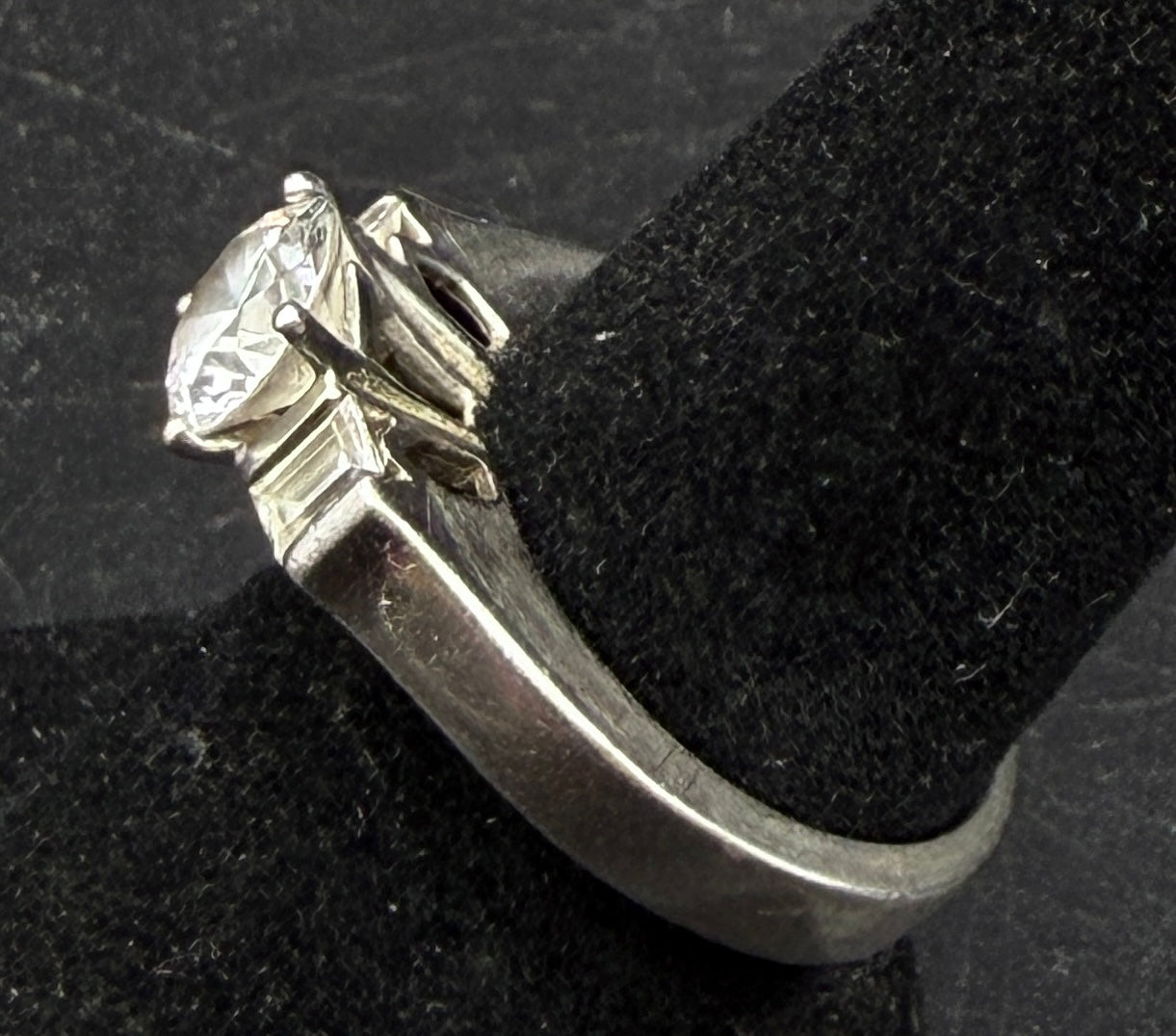 Vintage Sterling Silver Cubic Zirconia Ring - Size 6