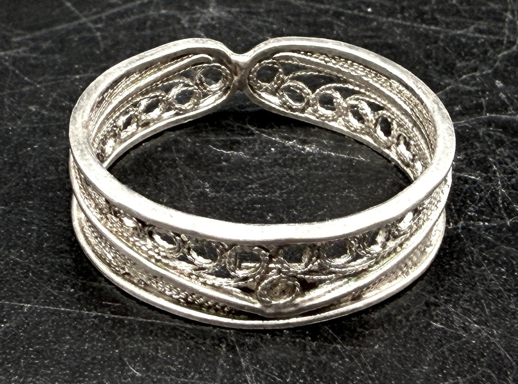 Vintage Handmade Sterling Silver Filigree Band - Size 9