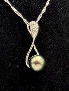 Vintage Tahitian Pearl and Zircon Pendant Sterling Silver Chain Necklace