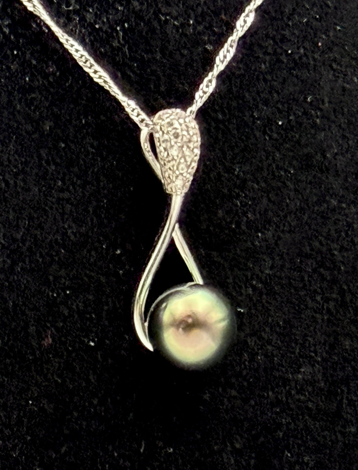 Vintage Tahitian Pearl and Zircon Pendant Sterling Silver Chain Necklace