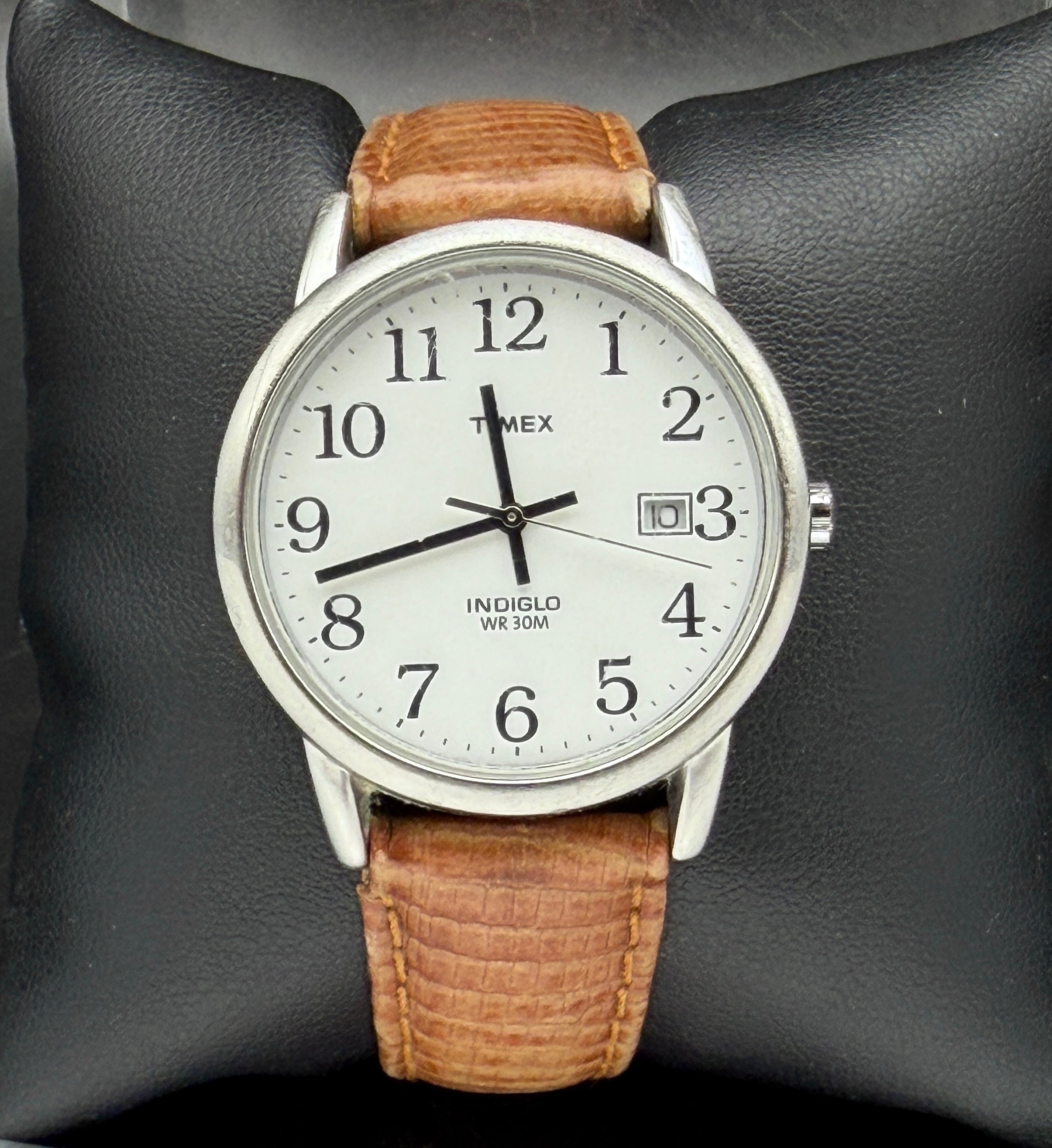 Timex - Vintage Functioning Leather Band Indiglo Wristwatch