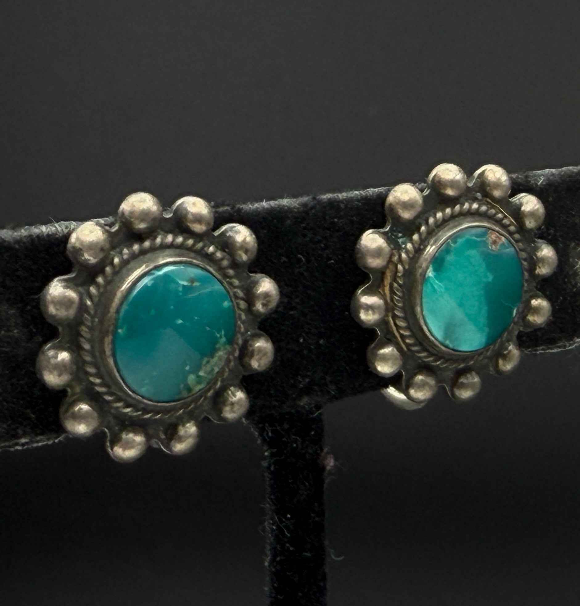 Vintage Handcrafted Green Turquoise Silver Screwback Earrings