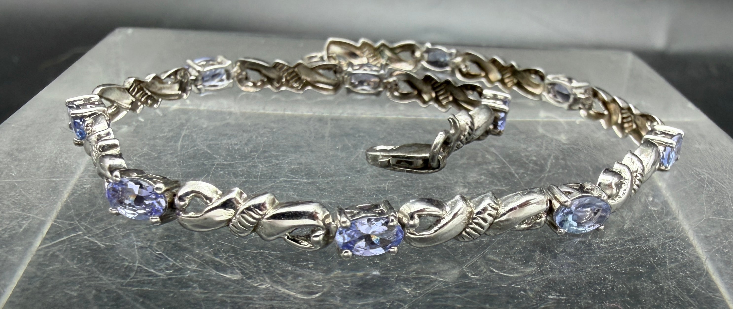 Vintage Tanzanite Sterling Silver Link Bracelet - 7.5"