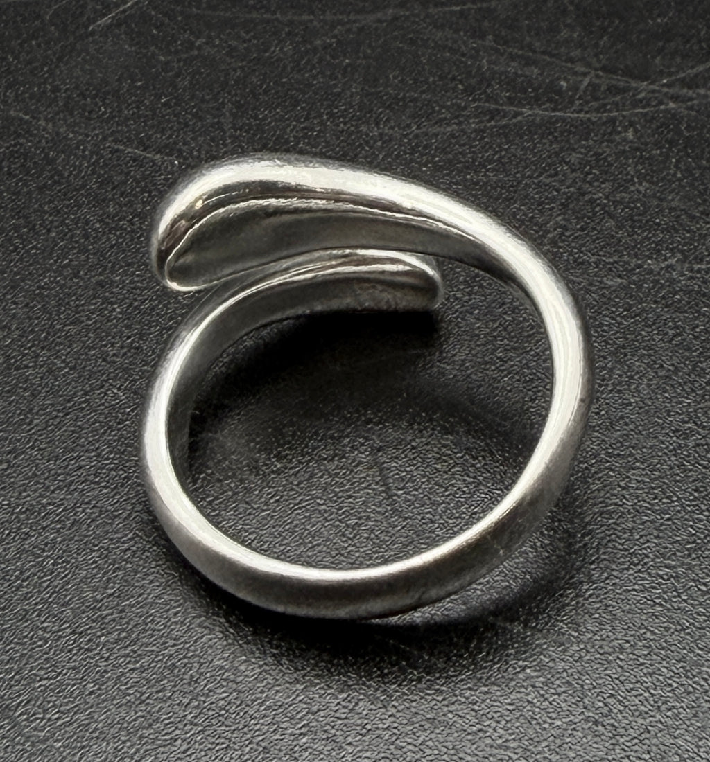 Vintage Sterling Silver Bypass Band Ring - Size 6.5+