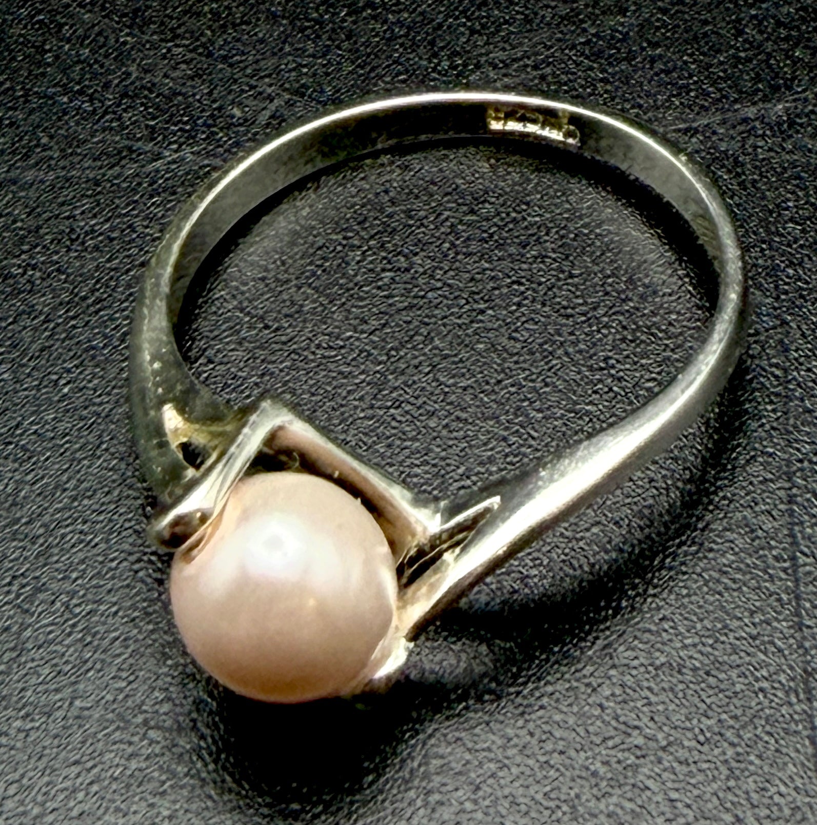 Vintage Sterling Silver Pink Faux Pearl Ring - Size 8.25