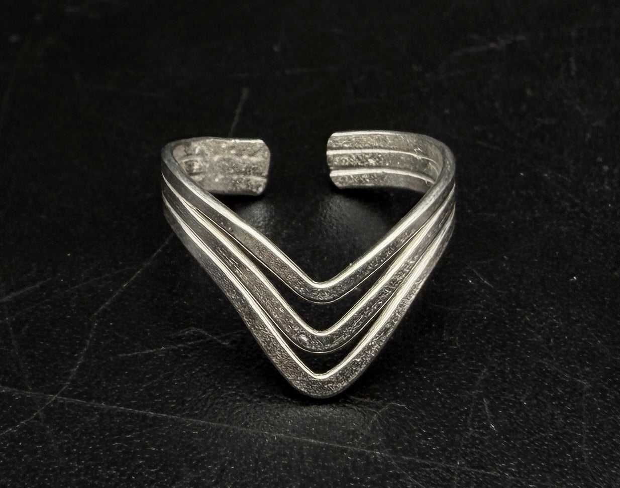 Sterling Silver Adjustable Size Chevron Toe Ring