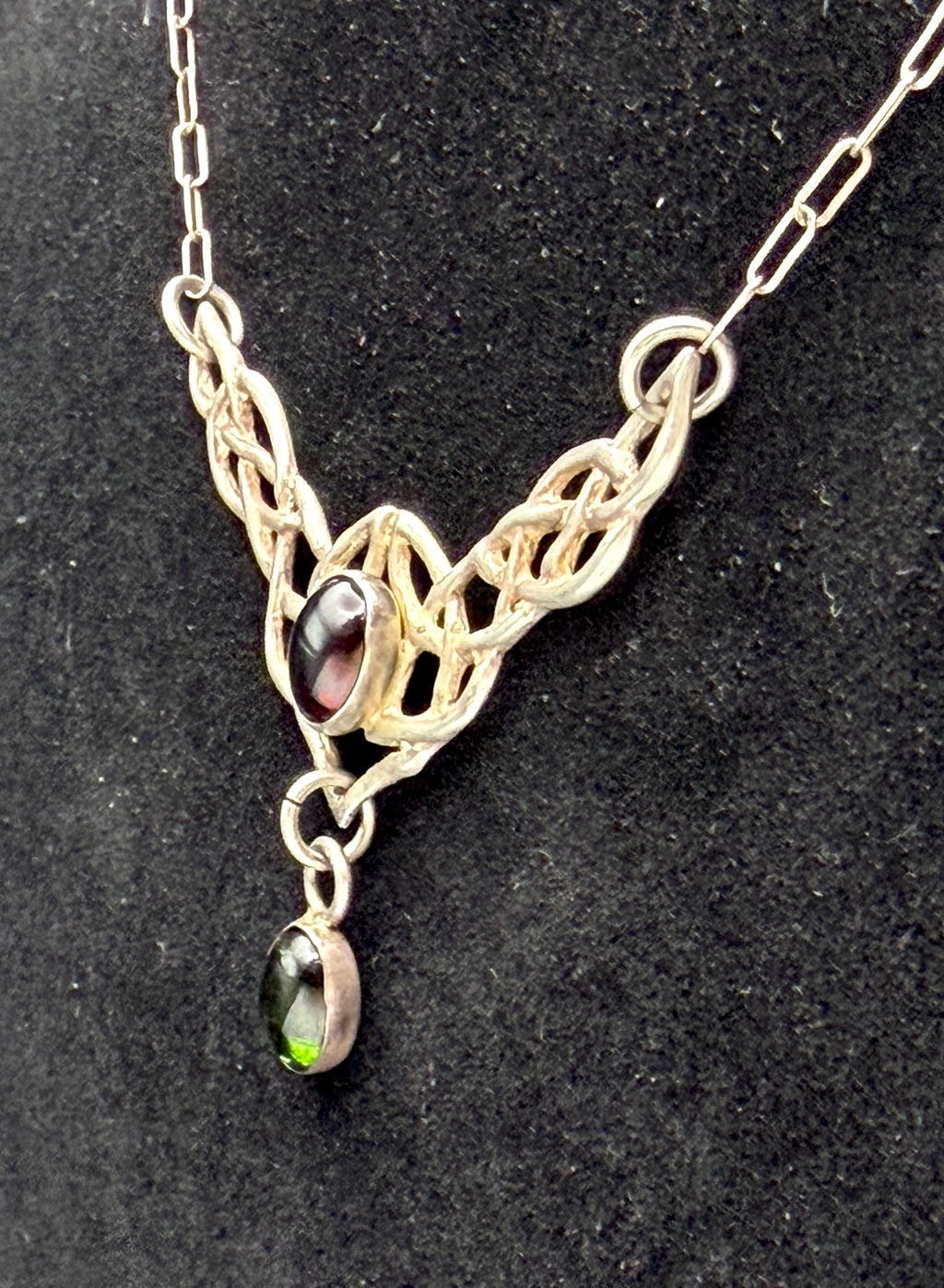 Vintage Garnet and Peridot Celtic Knot Pendant Sterling Silver Chain Necklace - 15.5"