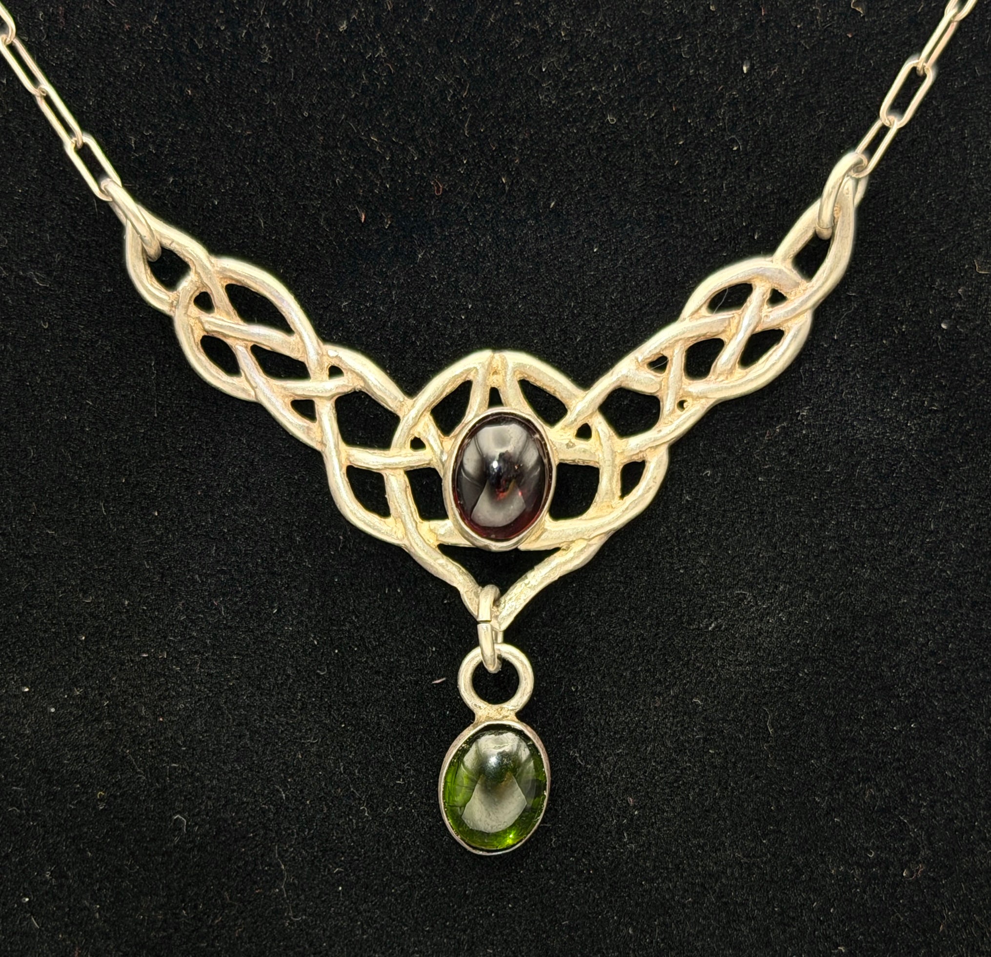 Vintage Garnet and Peridot Celtic Knot Pendant Sterling Silver Chain Necklace - 15.5"