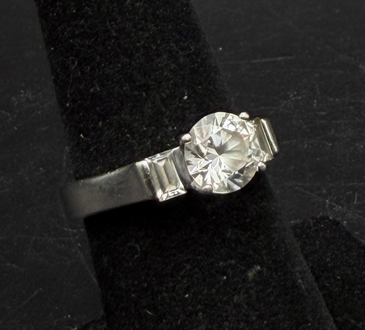 Vintage Sterling Silver Cubic Zirconia Ring - Size 6