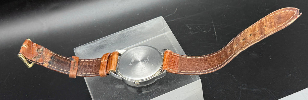 Timex - Vintage Functioning Leather Band Indiglo Wristwatch