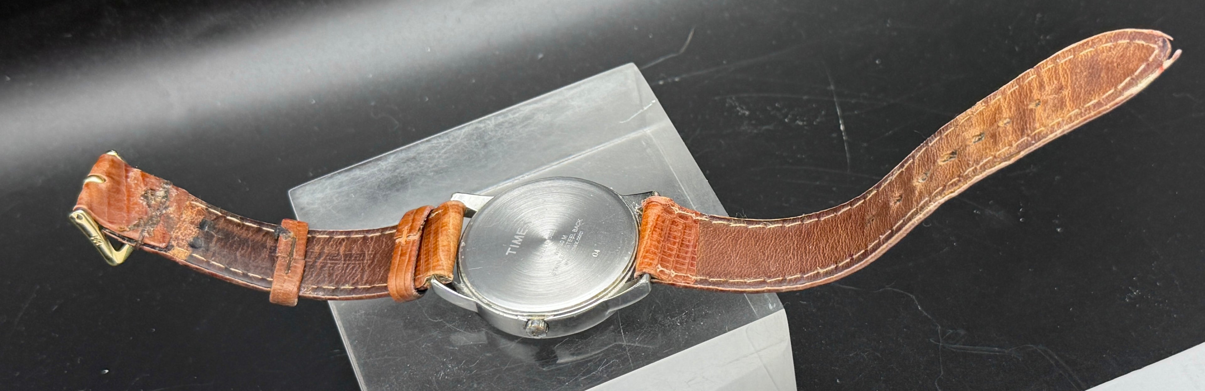 Timex - Vintage Functioning Leather Band Indiglo Wristwatch
