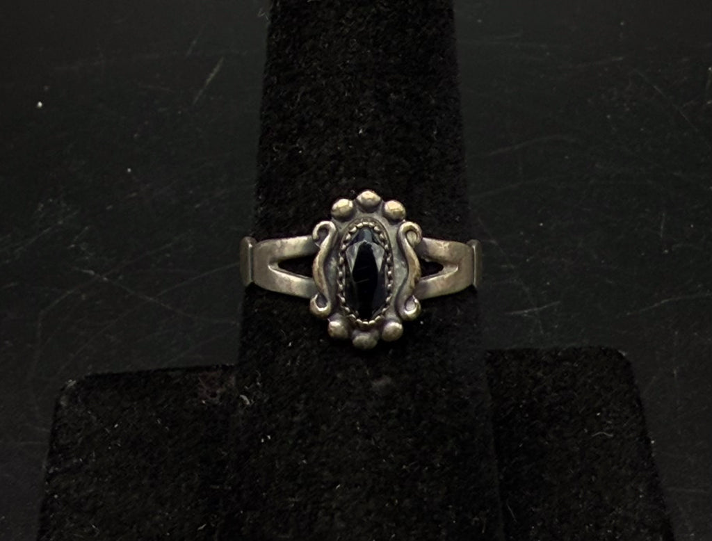 Wheeler Mfg - Vintage Sterling Silver and Hematite Ring - Size 7