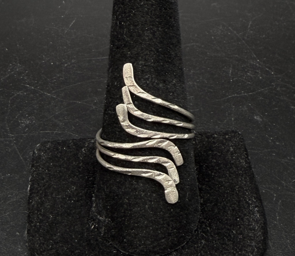 Vintage Handmade Sterling Silver Hammered Bypass Ring - Size 9+