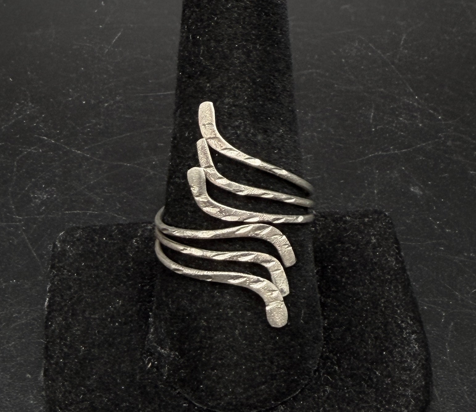 Vintage Handmade Sterling Silver Hammered Bypass Ring - Size 9+