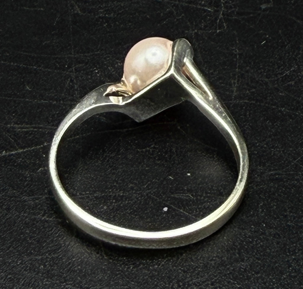 Vintage Sterling Silver Pink Faux Pearl Ring - Size 8.25