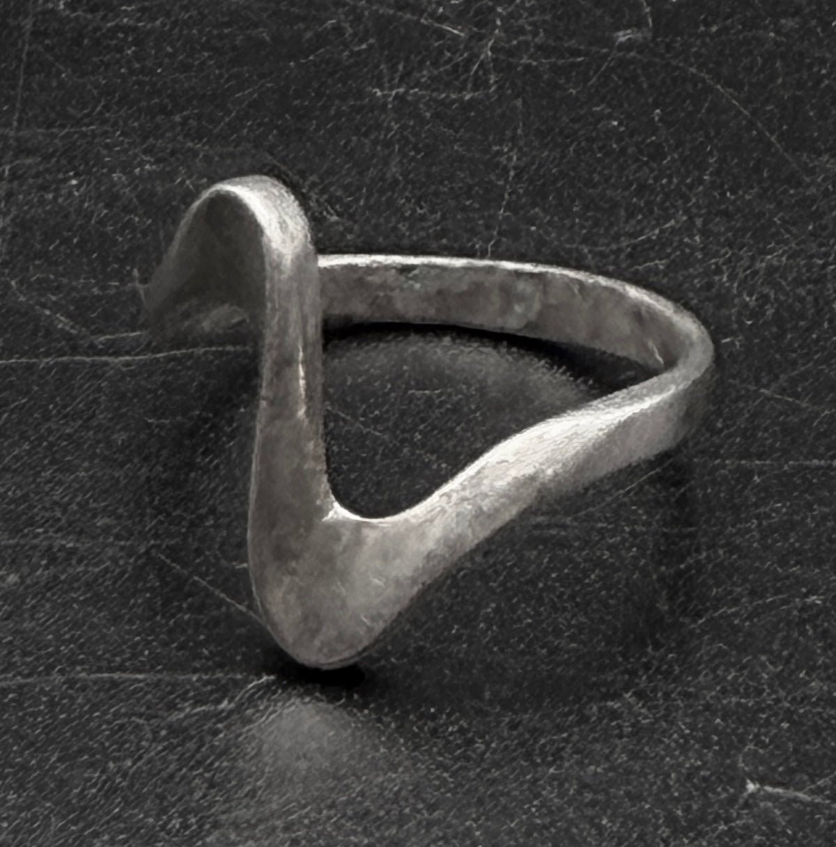 Vintage Sterling Silver Zigzag Band - Size 6