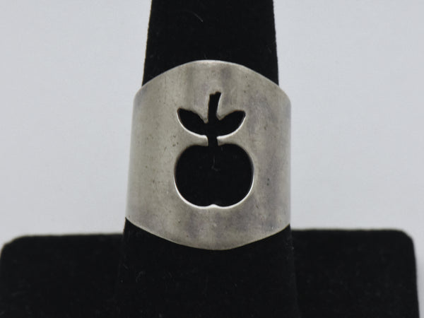 Vintage Silver Tone Metal Apple Cutout Adjustable Size Finger Ring