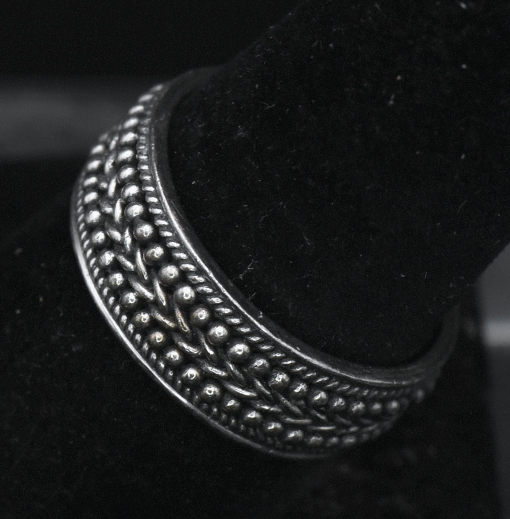 Vintage Sterling Silver Intricate Design Band - Size 8.75