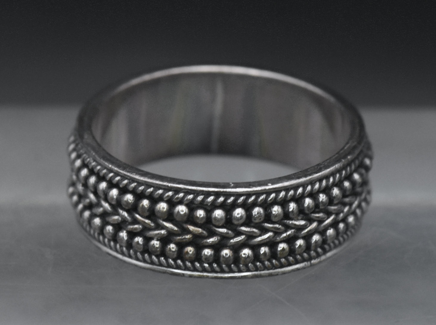 Vintage Sterling Silver Intricate Design Band - Size 8.75