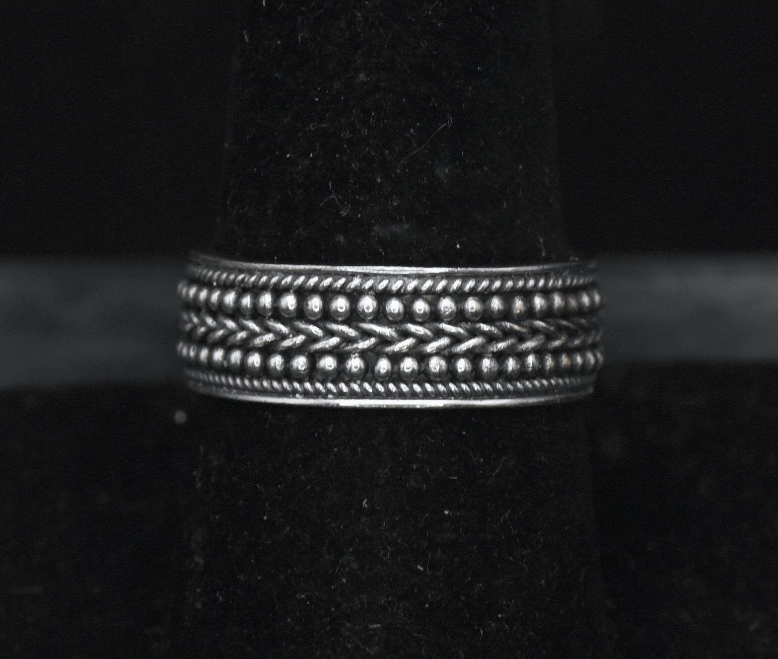 Vintage Sterling Silver Intricate Design Band - Size 8.75