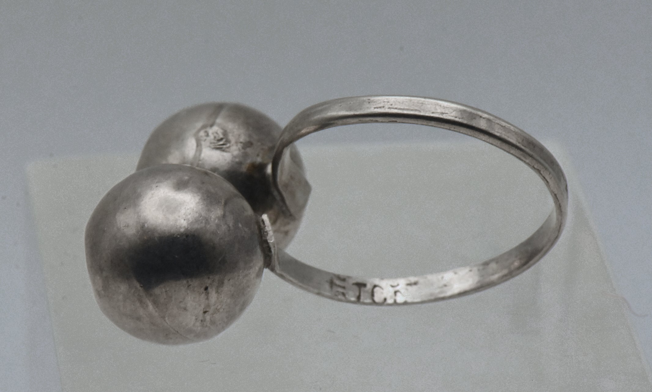 Vintage Handmade Sterling Silver Ball Bypass Ring - Damage