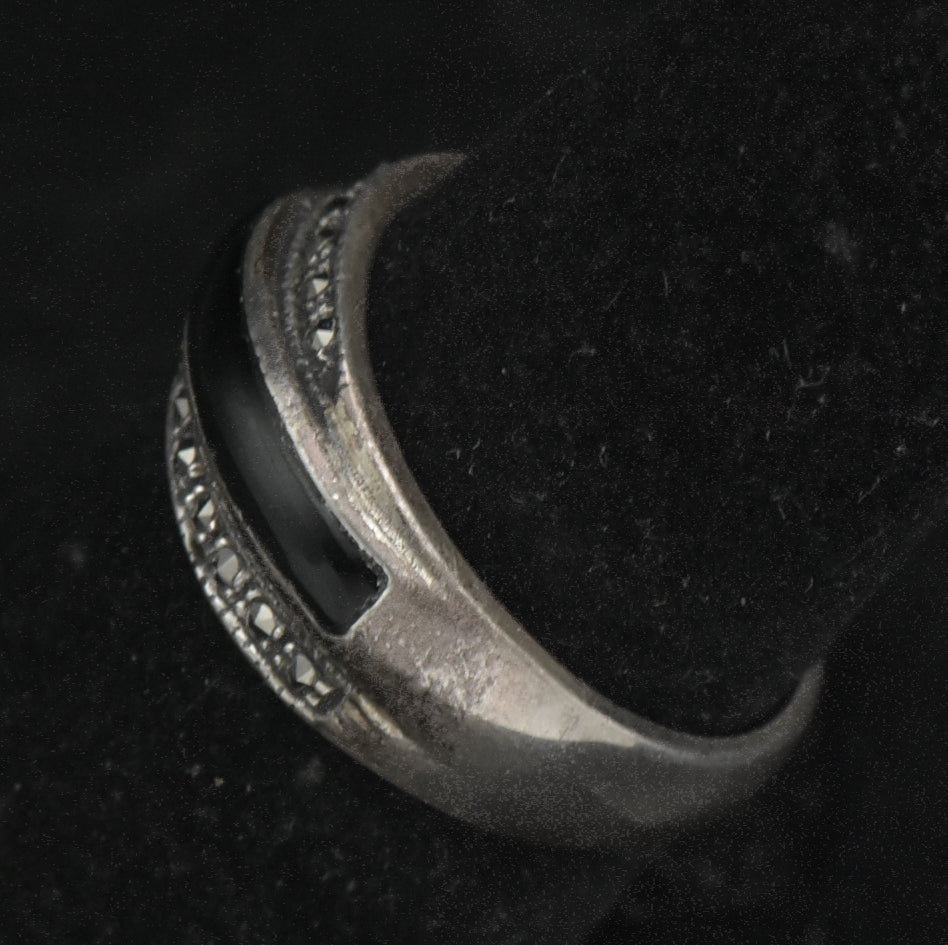 Vintage Sterling Silver Black Onyx and Marcasite Band - Size 6.75