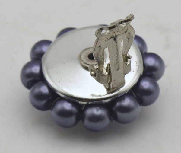 UNMATCHED Vintage Silver Tone and Bead Clip-On Earring