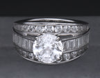 Stunning Sterling Silver Cubic Zirconia Ring - Size 6.25