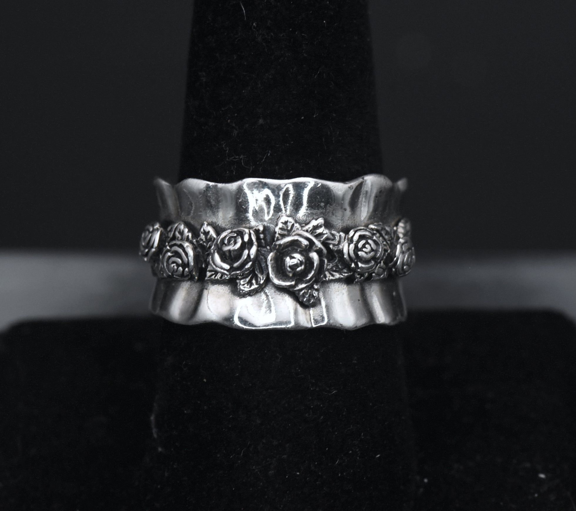 Vintage Sterling Silver Floral Bouquet Wide Band - Size 7.75