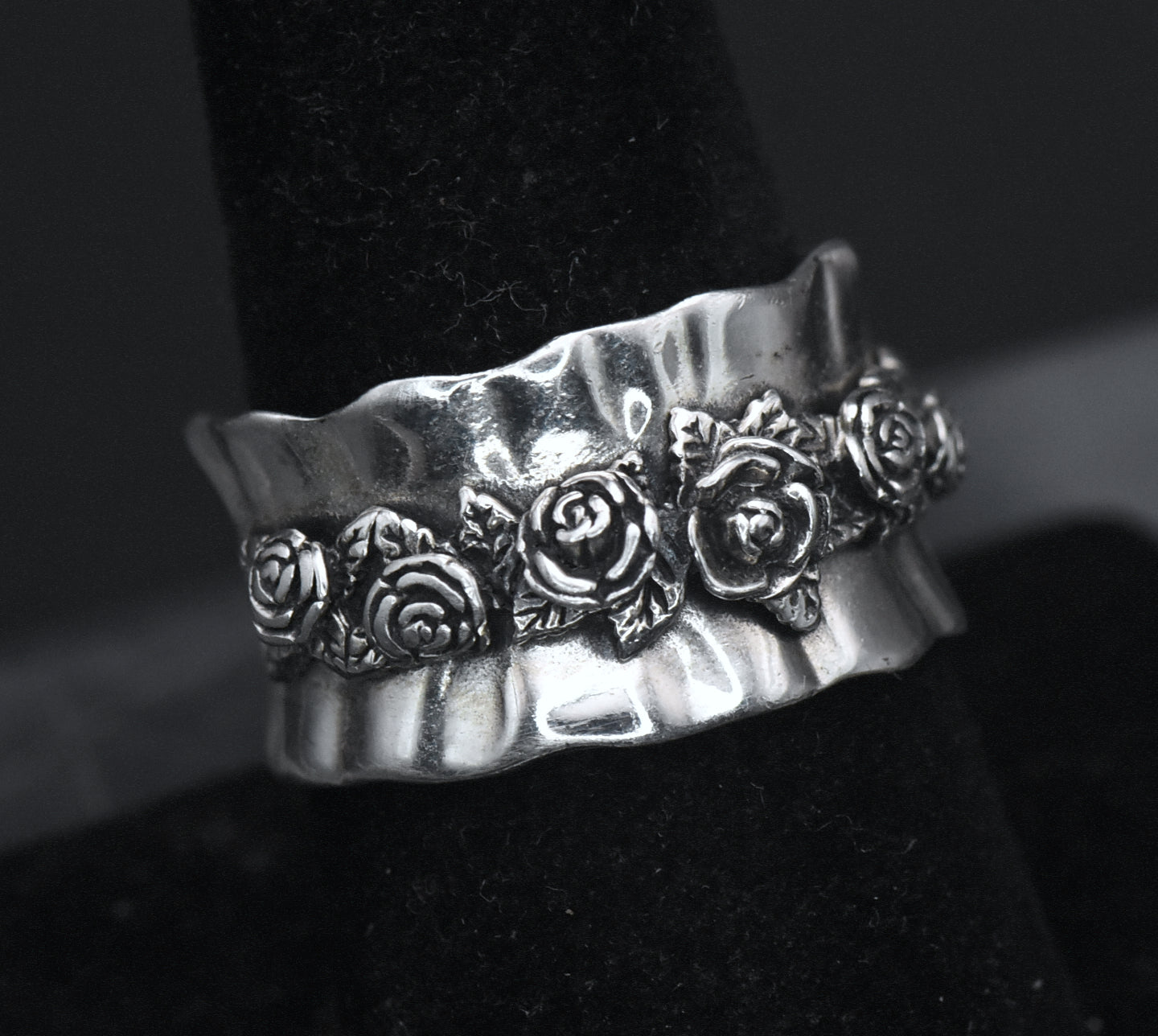 Vintage Sterling Silver Floral Bouquet Wide Band - Size 7.75