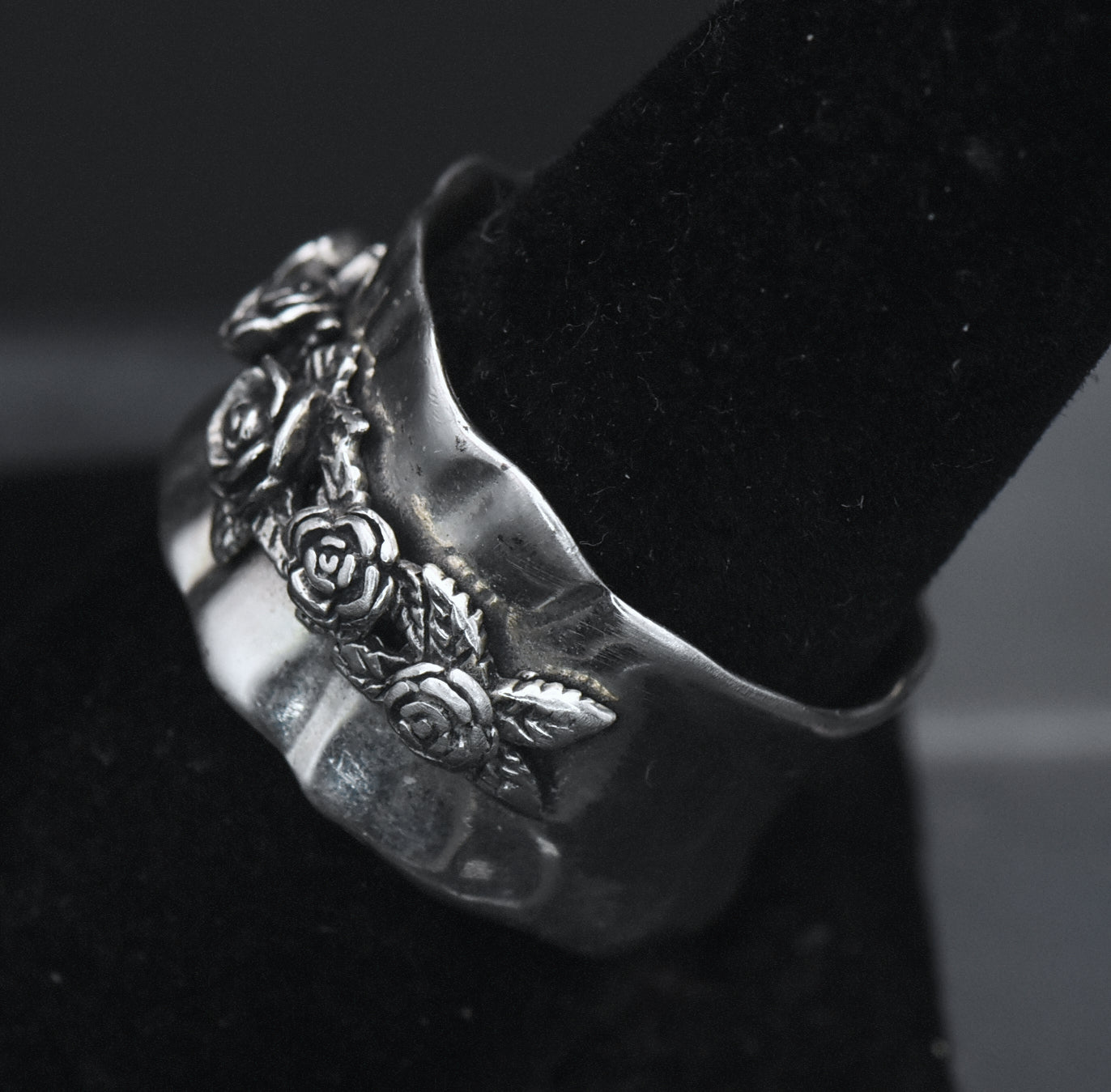 Vintage Sterling Silver Floral Bouquet Wide Band - Size 7.75