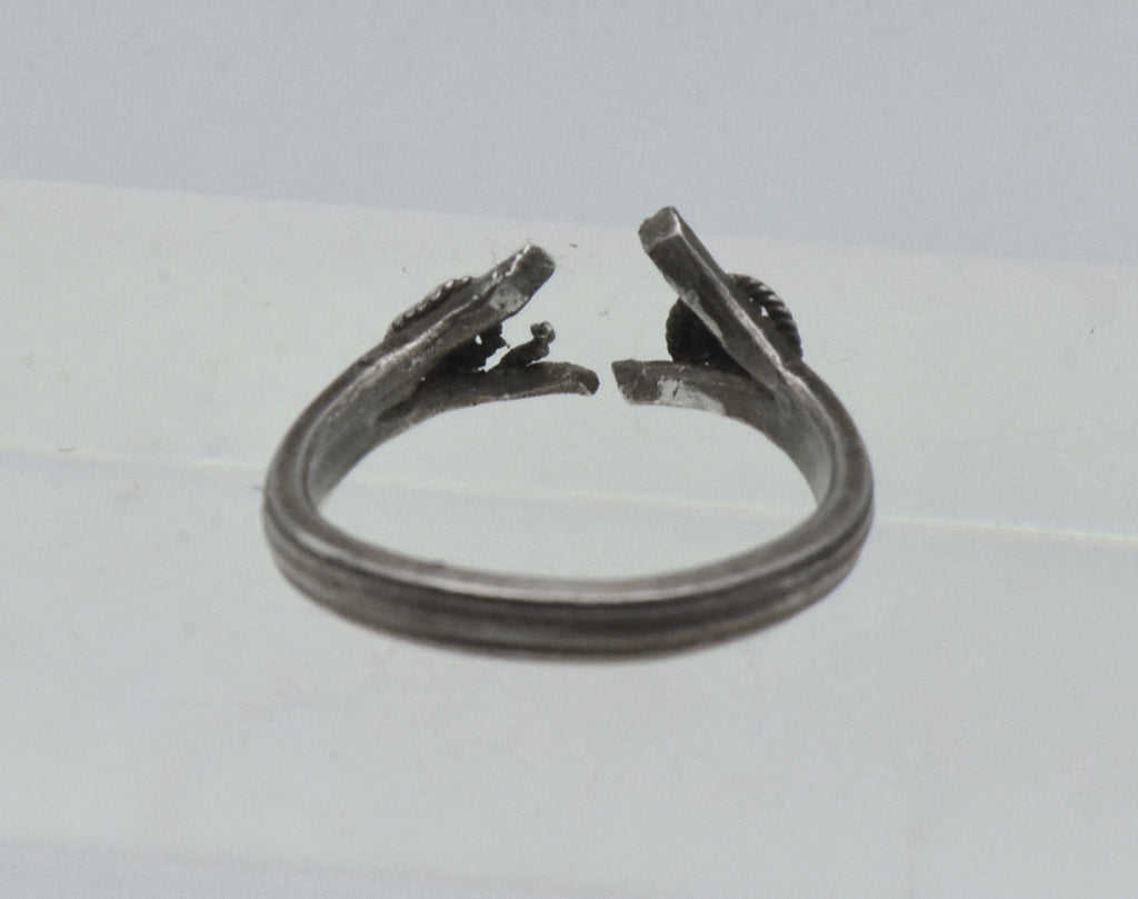 Vintage Handmade Sterling Silver Ring - Size 2.5 BROKEN