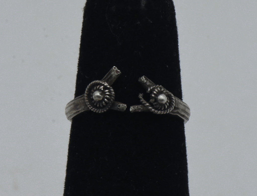 Vintage Handmade Sterling Silver Ring - Size 2.5 BROKEN