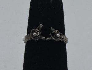 Vintage Handmade Sterling Silver Ring - Size 2.5 BROKEN