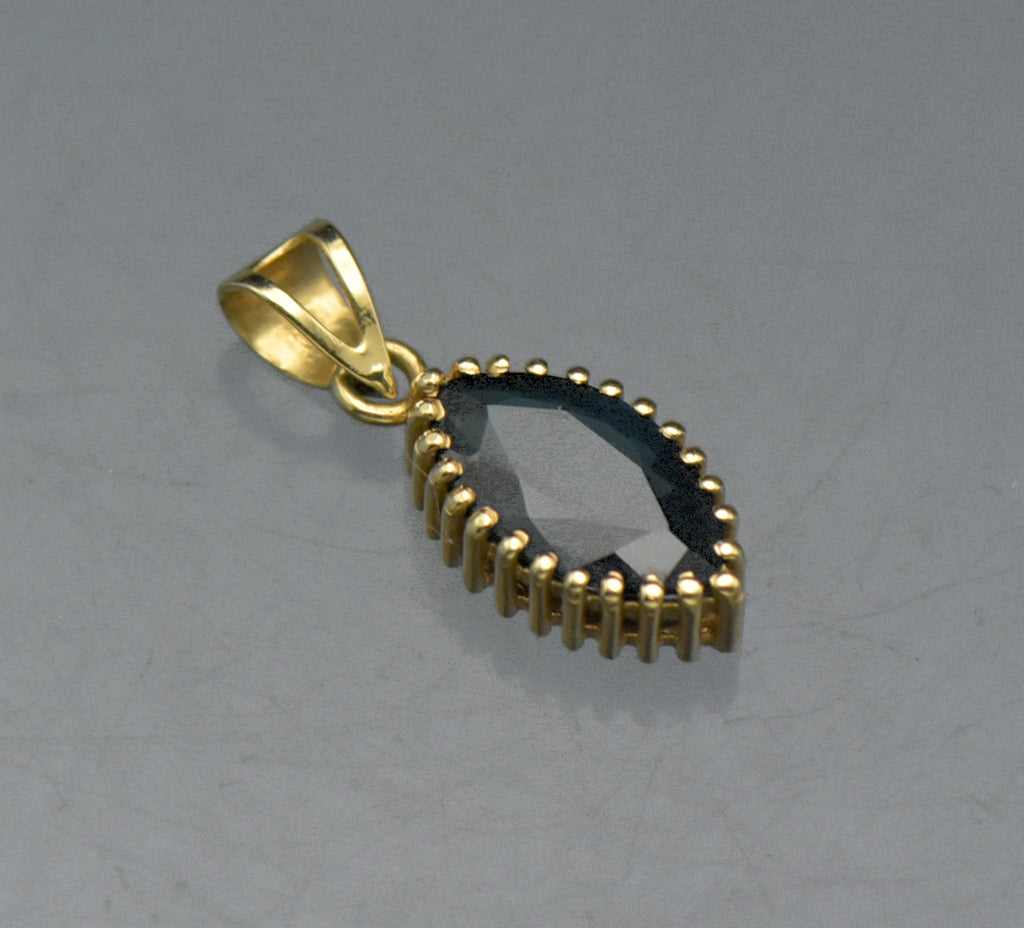 Vintage 14k Gold Blue Sapphire Pendant