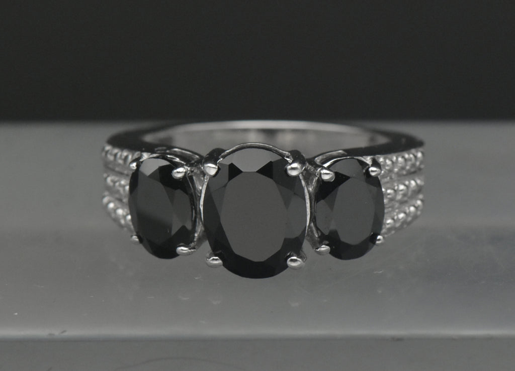 Vintage Sterling Silver Black Tourmaline Ring - Size 7