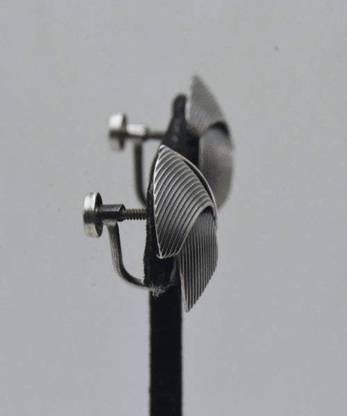 Beau - Vintage Sterling Silver Screw Back Earrings