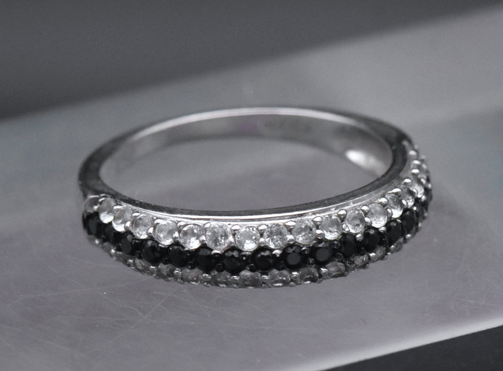 Sterling Silver Black and White Crystals Ring - Size 7.25