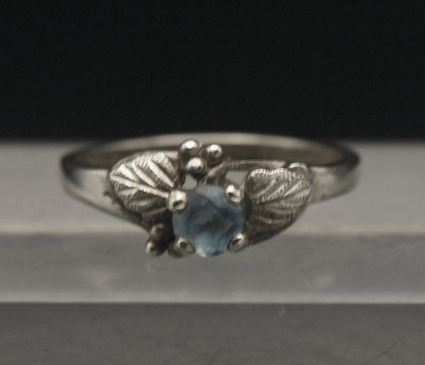 Vintage Blue Topaz Sterling Silver Ring - Size 8.75