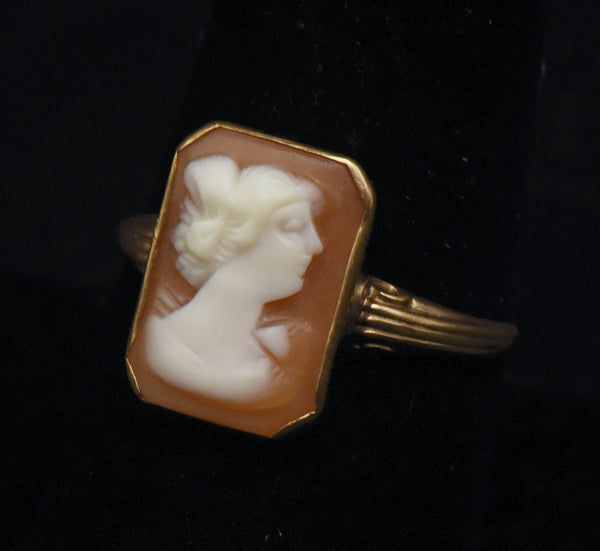 Vintage 10k Gold Cameo Ring - Size 8.5