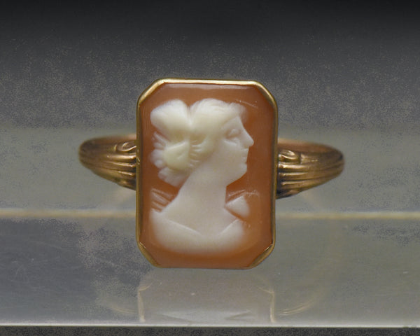 Vintage 10k Gold Cameo Ring - Size 8.5