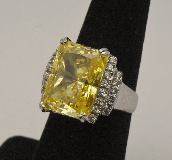 Vintage Sterling Silver Canary Yellow Cubic Zirconia and Rhinestones Ring - Size 6.25