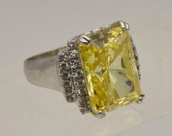 Vintage Sterling Silver Canary Yellow Cubic Zirconia and Rhinestones Ring - Size 6.25