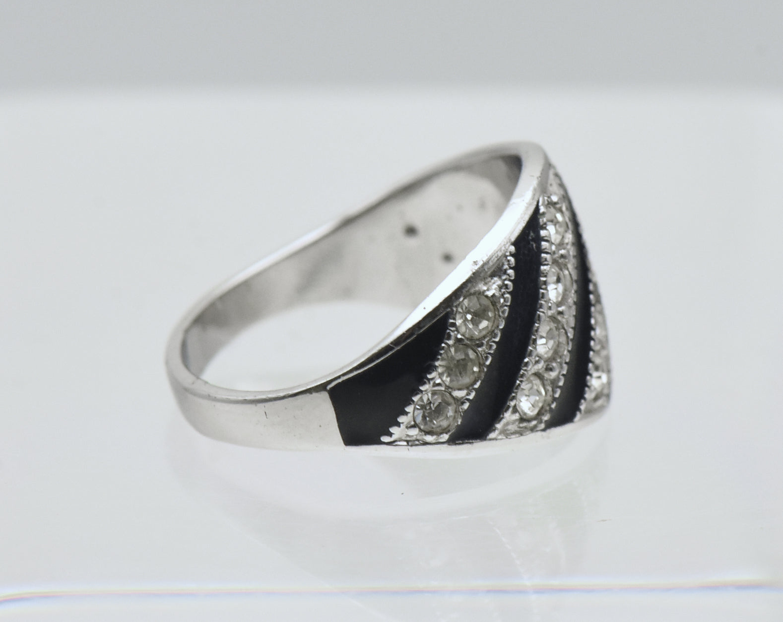 Vintage Sterling Silver Rhinestone and Enamel Ring - Size 5