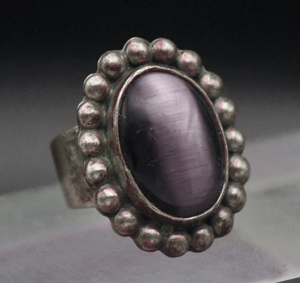 Vintage Handmade Sterling Silver Purple Cat's Eye Glass Ring - Size 6.25