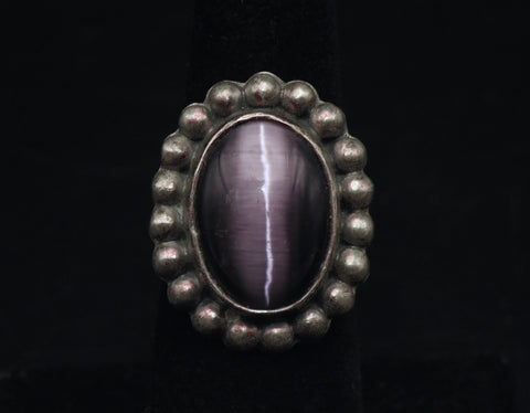 Vintage Handmade Sterling Silver Purple Cat's Eye Glass Ring - Size 6.25