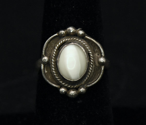 Vintage Sterling Silver Cat's Eye Glass Ring - Size 6.75